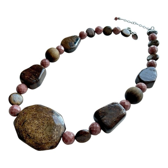 Chunky earth-tone stone necklace - Picture 1 of 8